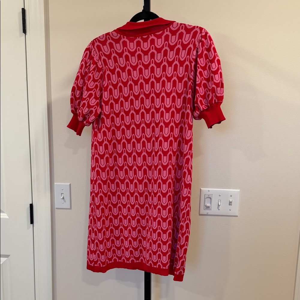 entro Red and Pink Asymmetrical Knit Dress - Picture 4 of 4